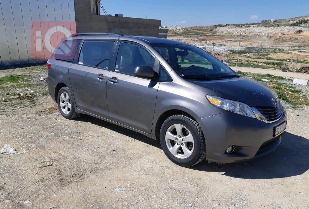 تويوتا سيينا